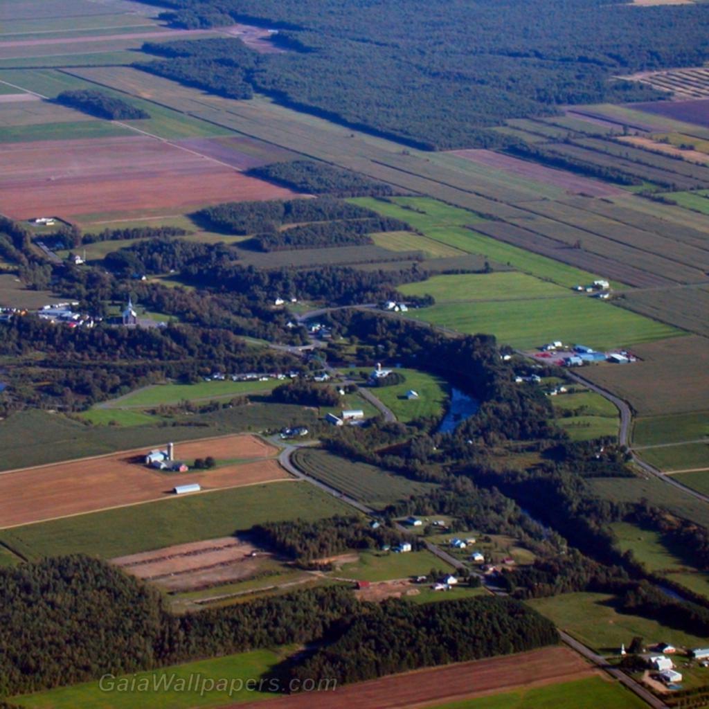 Village of Quebec seen from the air - Free desktop wallpapers