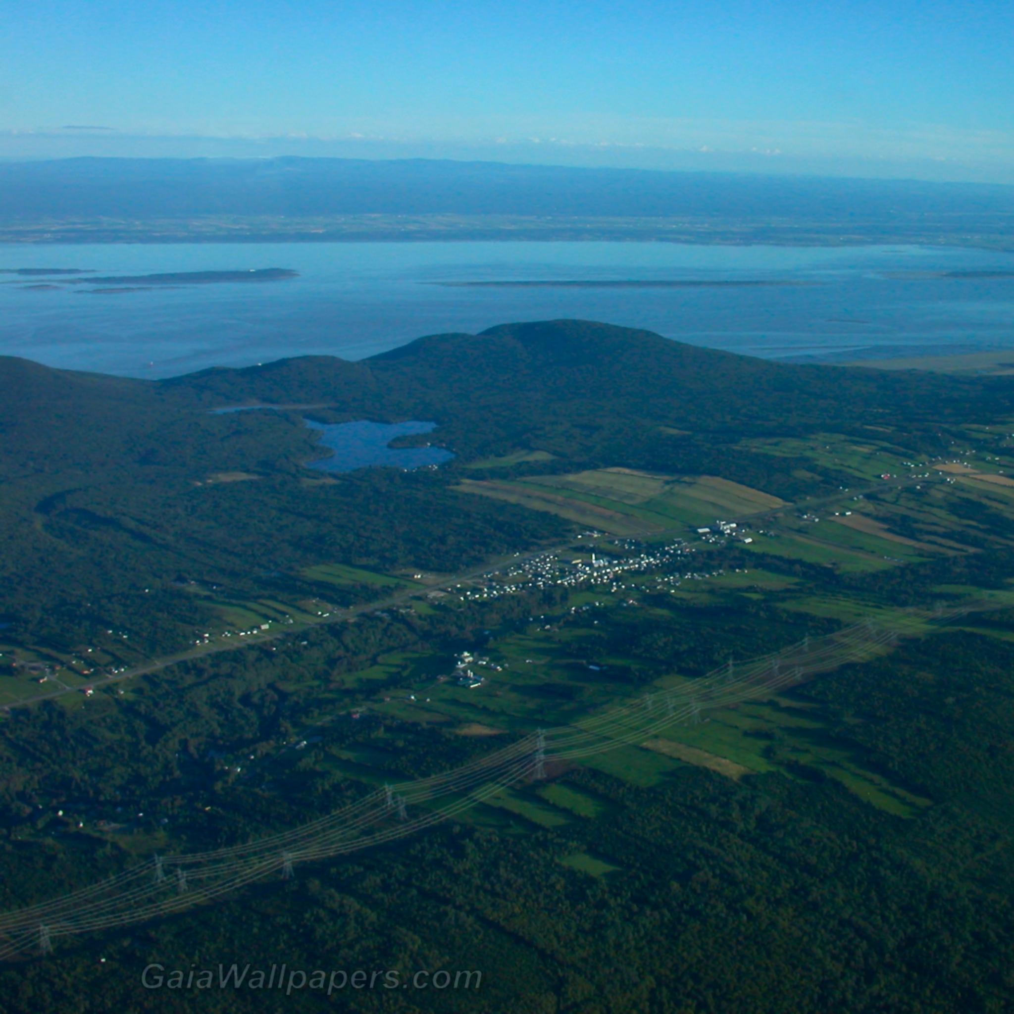 St-Lawrence river in west of Charlevoix - Free desktop wallpapers