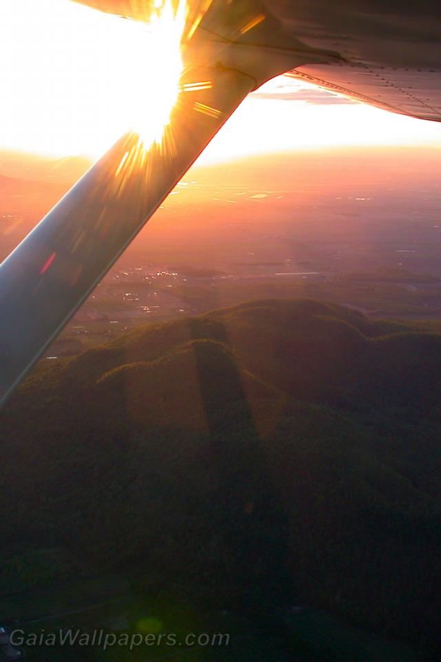 Mont Yamaska at sunset seen from a Cessna - Free desktop wallpapers