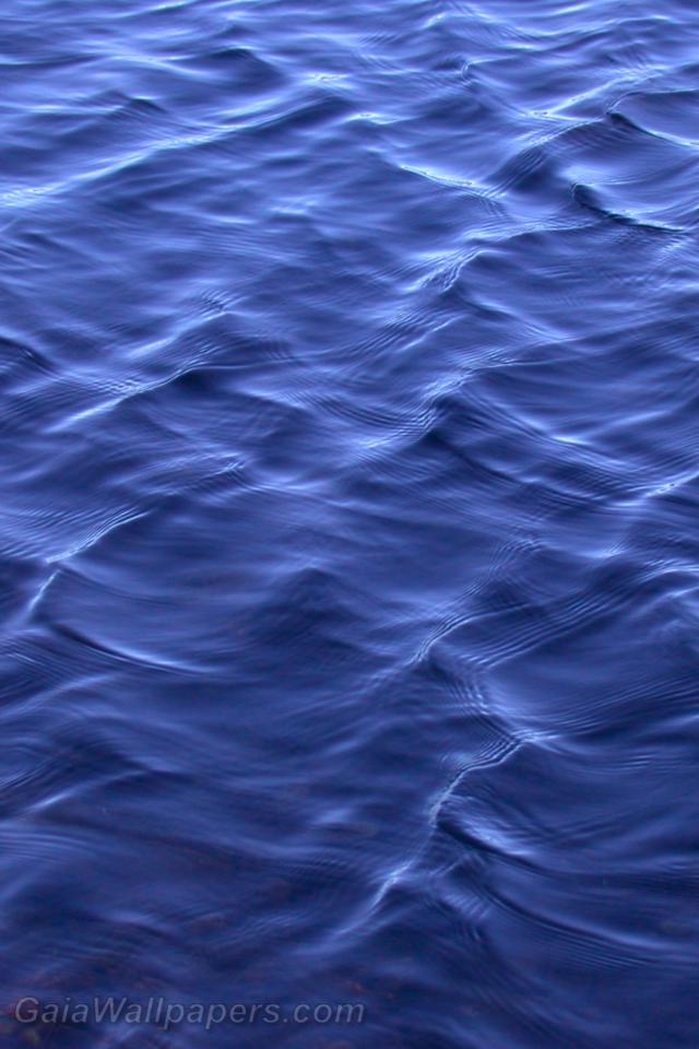 Unreal blue water waves - Free desktop wallpapers