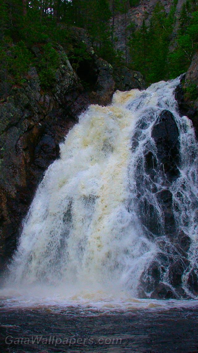 Waterfalls on the Fraser river - Free desktop wallpapers