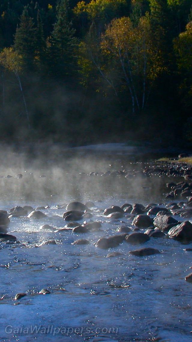 Ruisseau brumeux rocailleux - Fonds d'écran gratuits