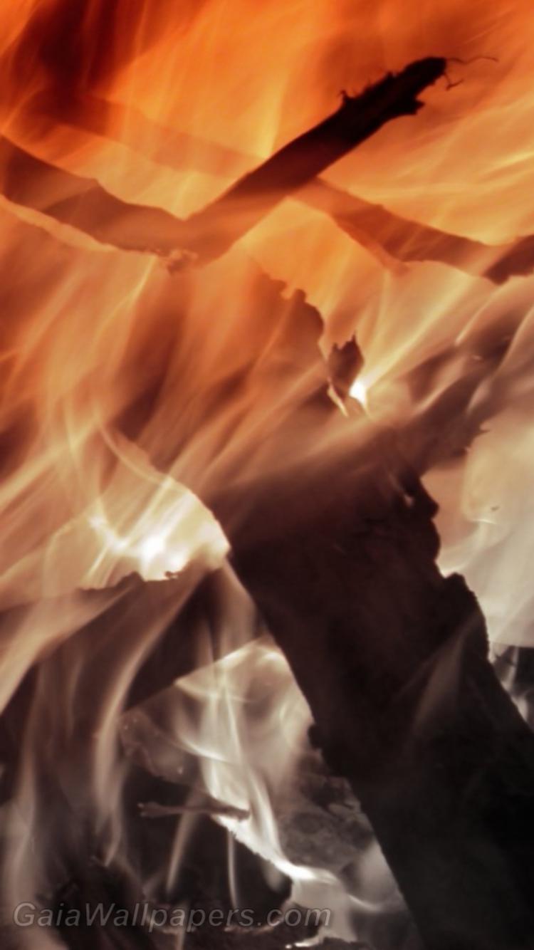 Fire fading to black - Free desktop wallpapers