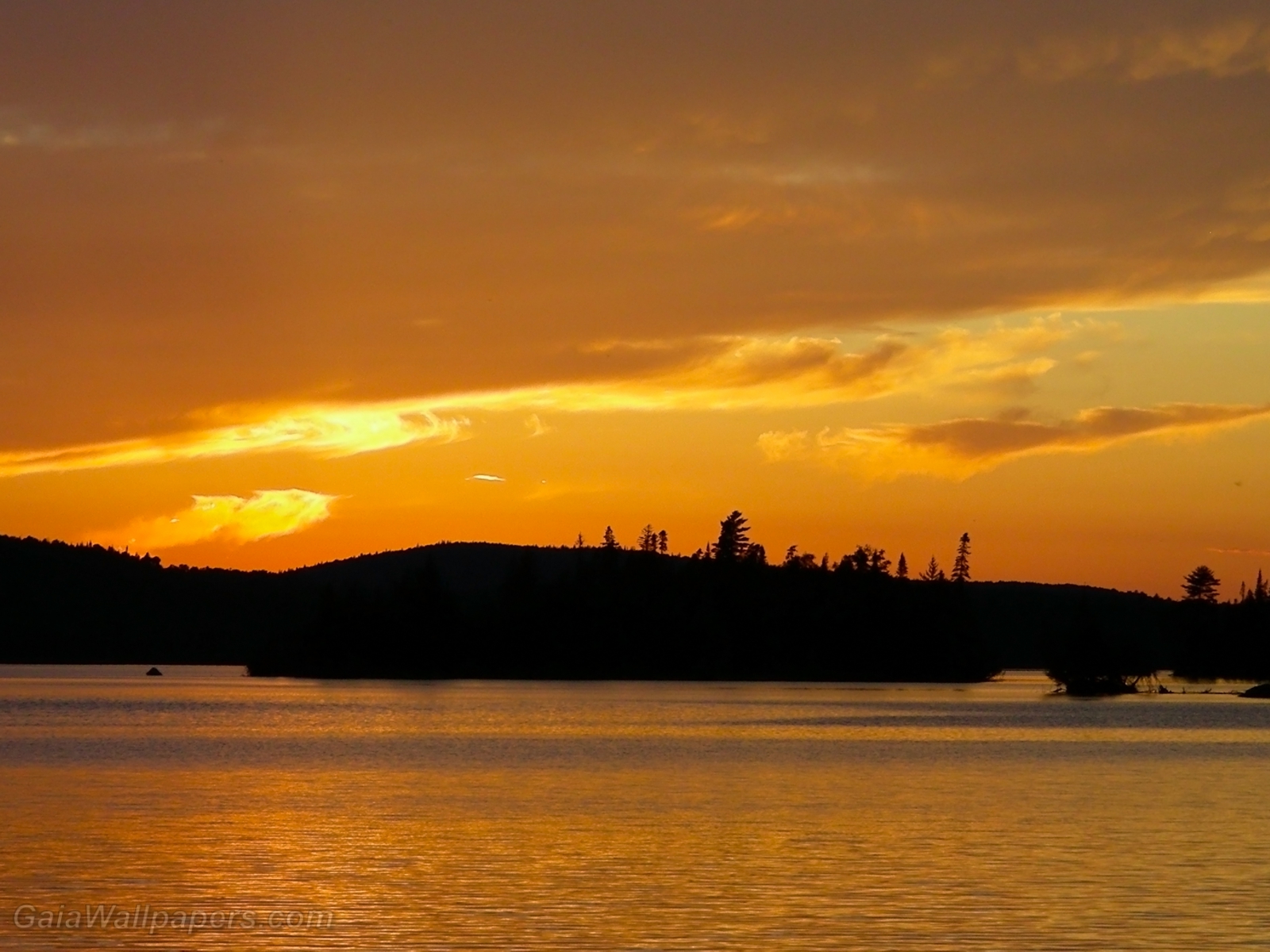 Sunset in the park of Mont-Tremblant - Free desktop wallpapers