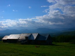 Farm in the countryside of Charlevoix desktop wallpapers